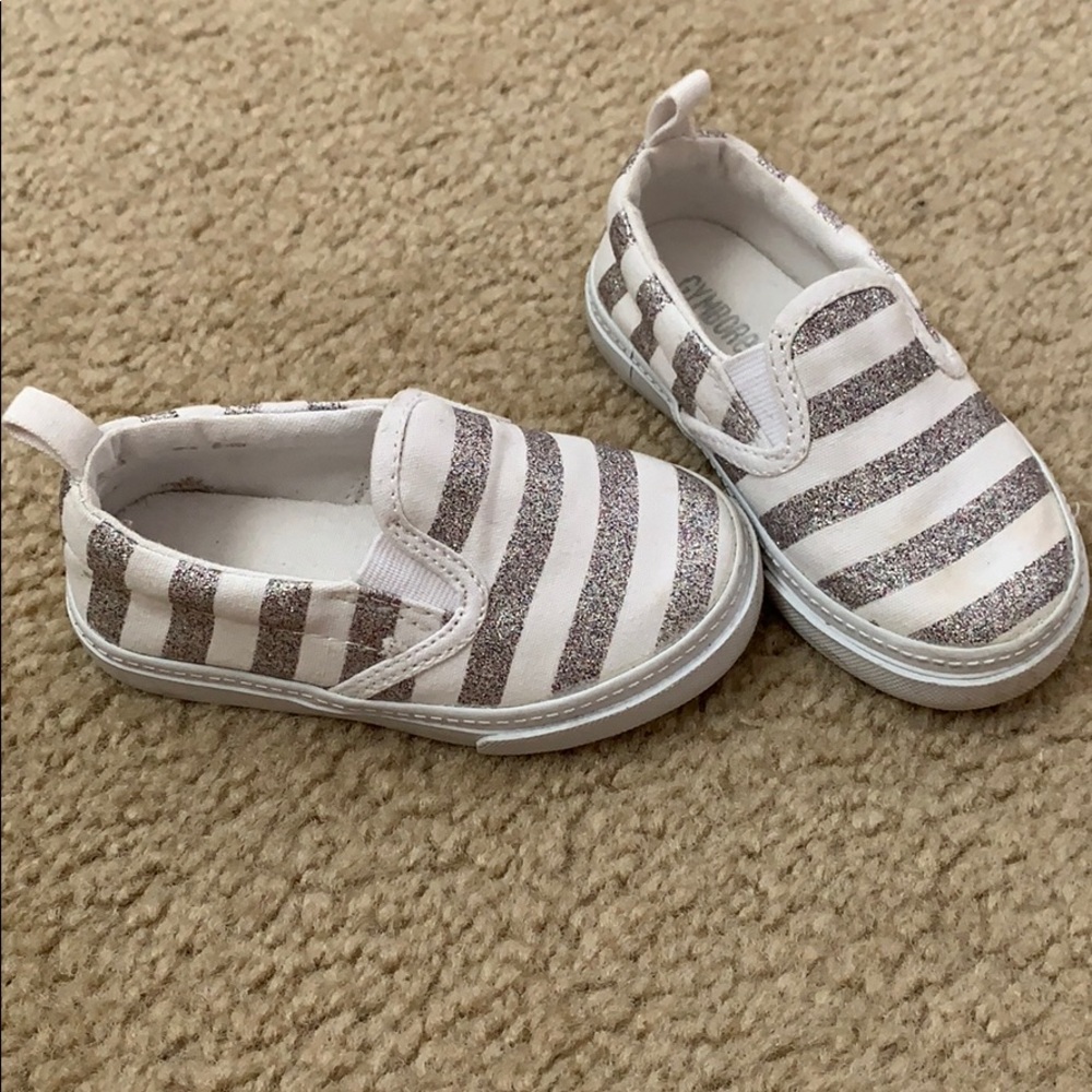 Toddler shoes size 6